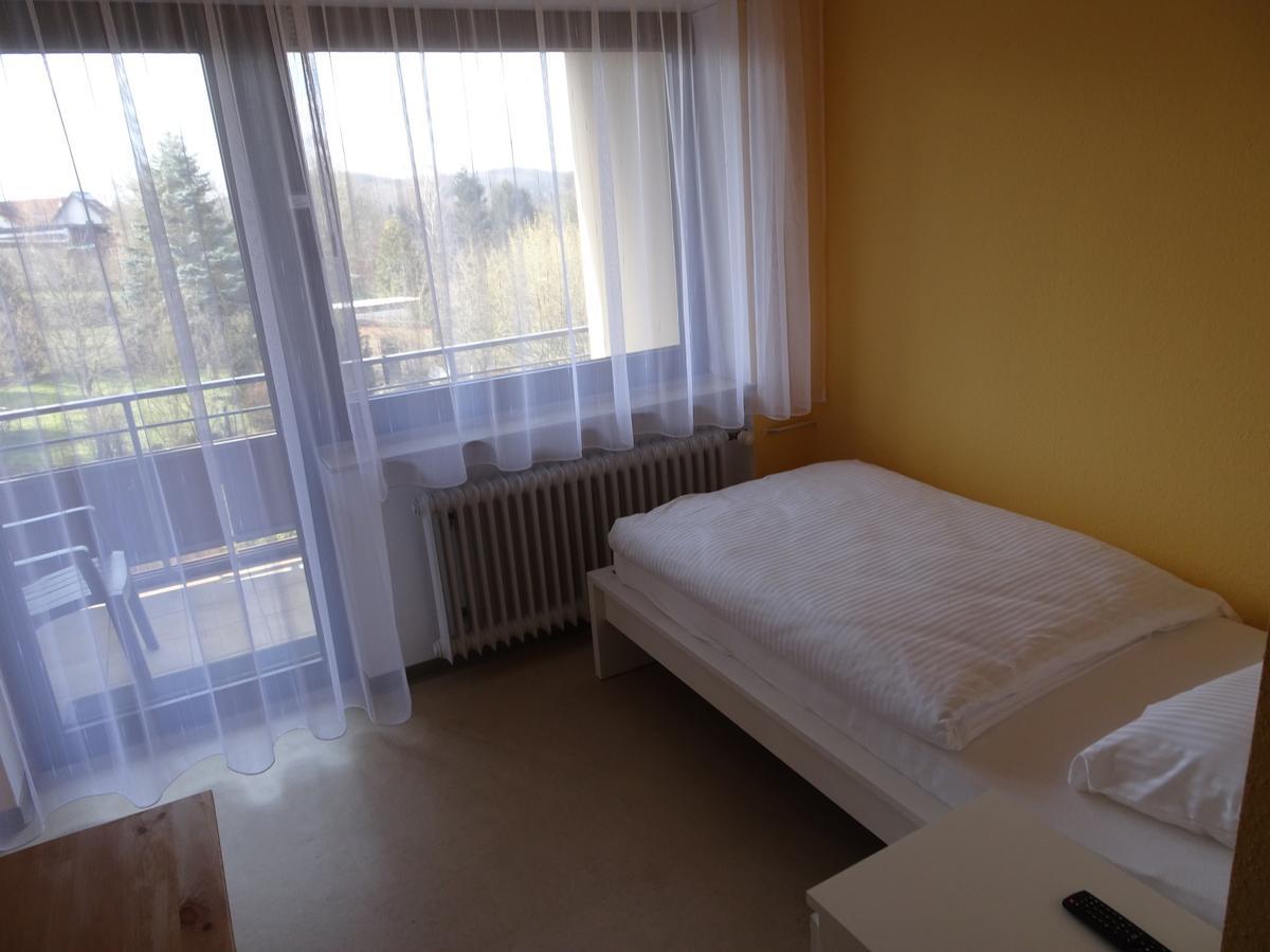 Hotel-Pension Schlossgarten Trippstadt Buitenkant foto
